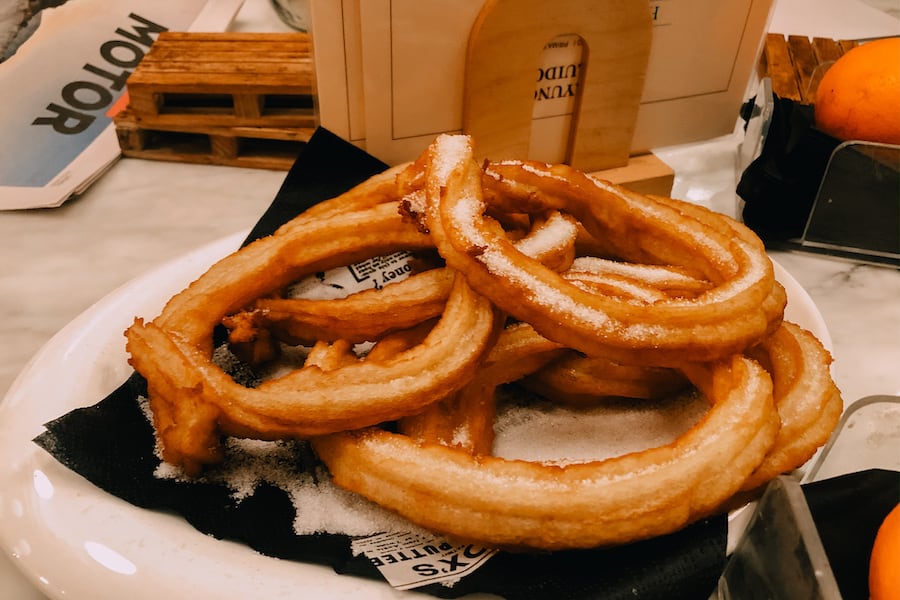 Churros with sugar on them 