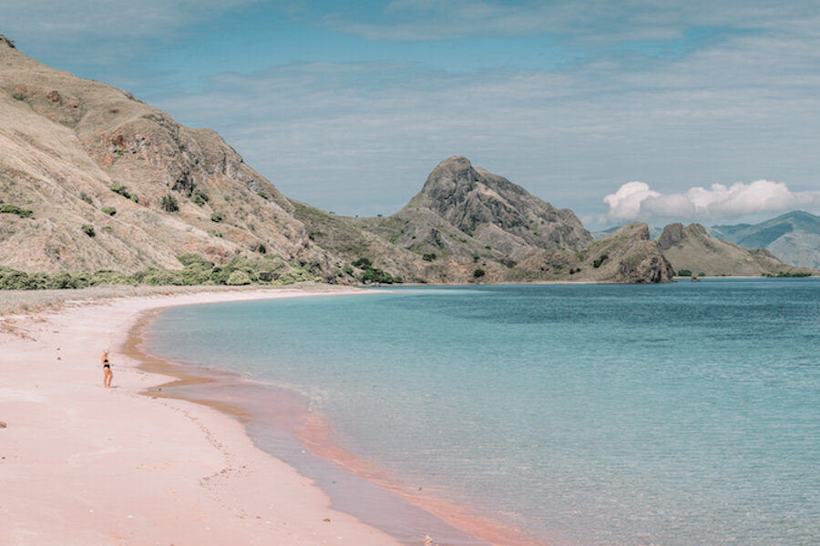 Pink beach, one of the best things to do in Lombok