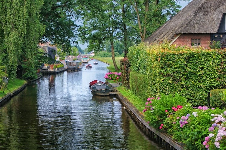 Giethoorn Travel Guide: Best Amsterdam Day Trip