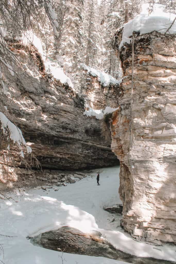 Banff winter activities - Johnston Canyon