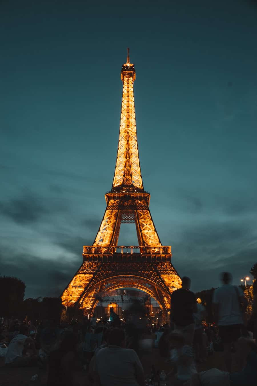 12 Most Romantic Things to do in Paris: Best Couples Guide - SSW.