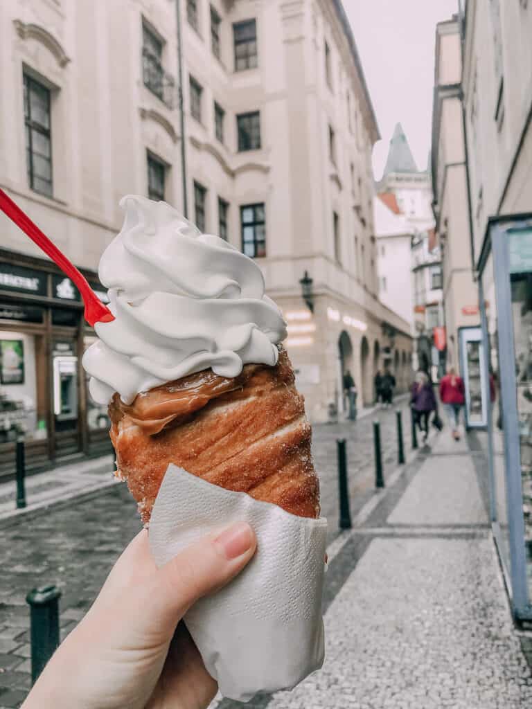 Cone with iccream