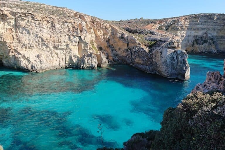 Blue Lagoon Malta: Best Guide + 7 Things To Do