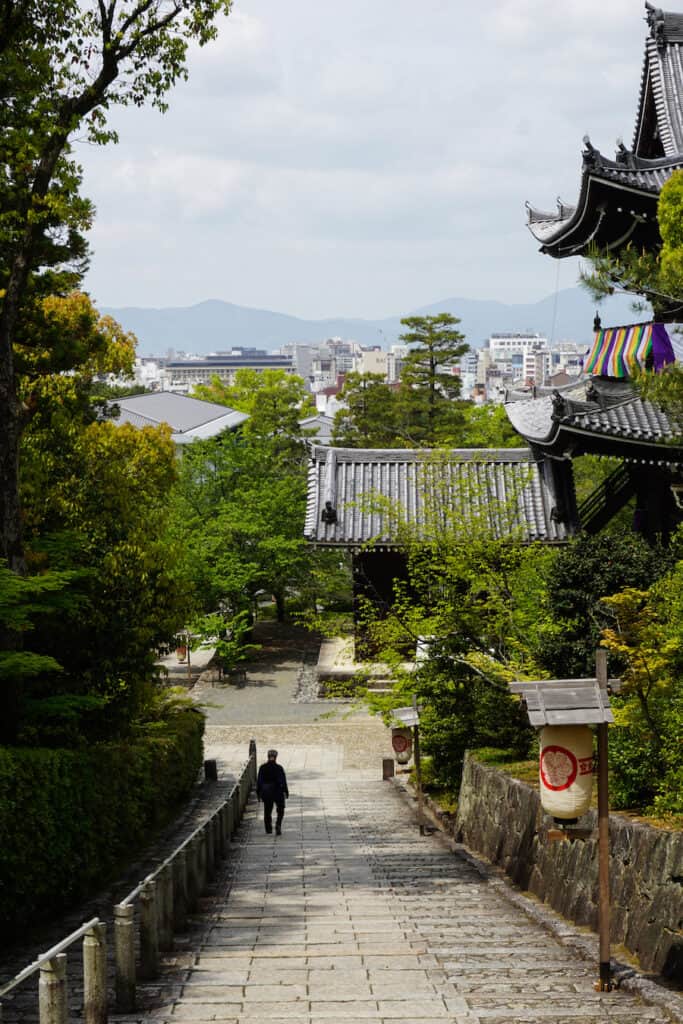 Chion-in Sammon Gate