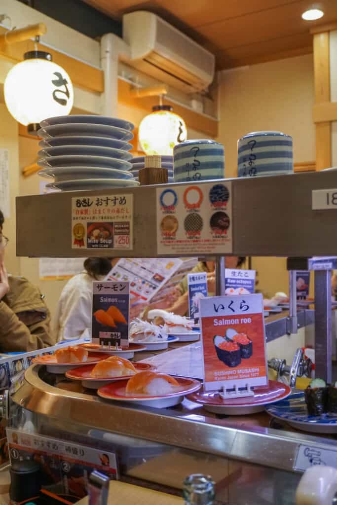 Conveyor belt sushi