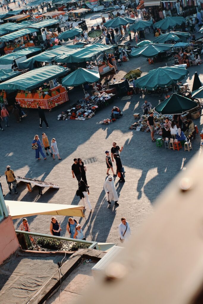 People milling around in Jemaa el-Fnaa